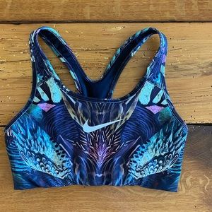 gently used nike sports bra